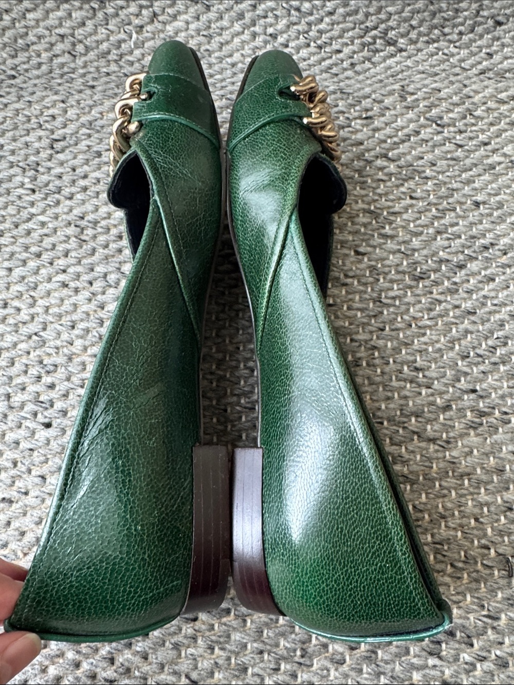 Tory Burch Hana Ballet Flats Emerald Green Leather Chain Accent - Picture 4 of 14